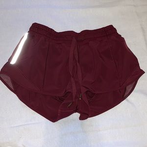 lululemon Hotty Hot Short 2.5”